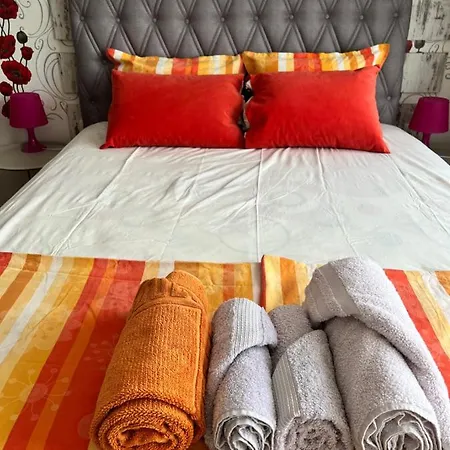 Orange דירה פומורי